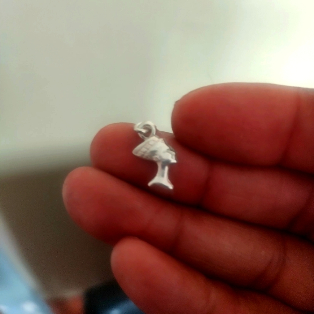Nefertiti charm